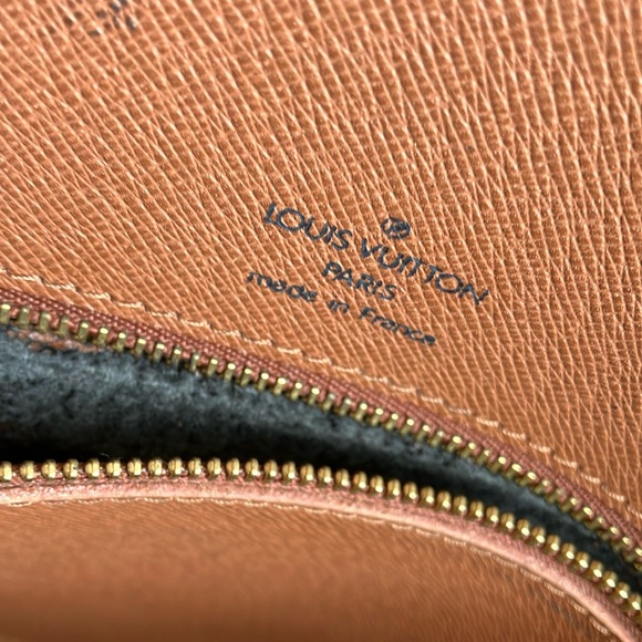 $3,000 Louis Vuitton Babylone tote. Authenticated twice! - Picture 12 of 17